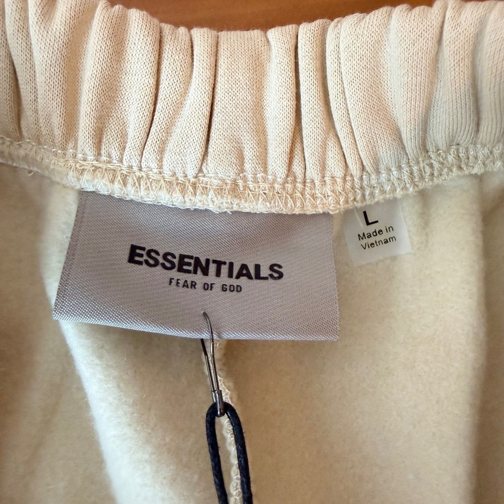 Fear of God Essentials Sweatpants Cream Tan Logo Joggers Mens Large NEW - Picture 2 of 8
